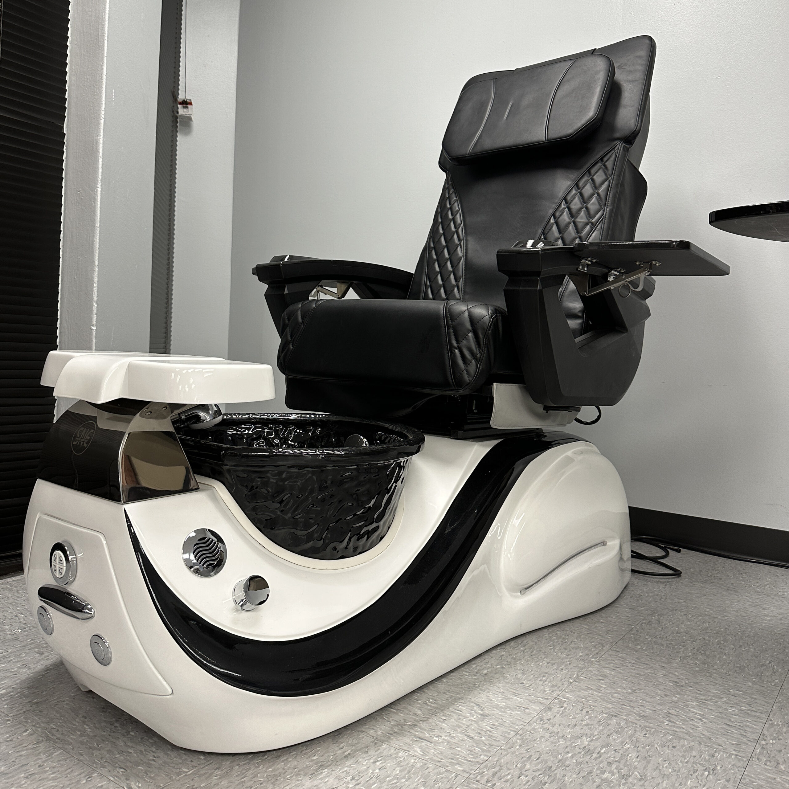 Dolphin Pedicure Chair